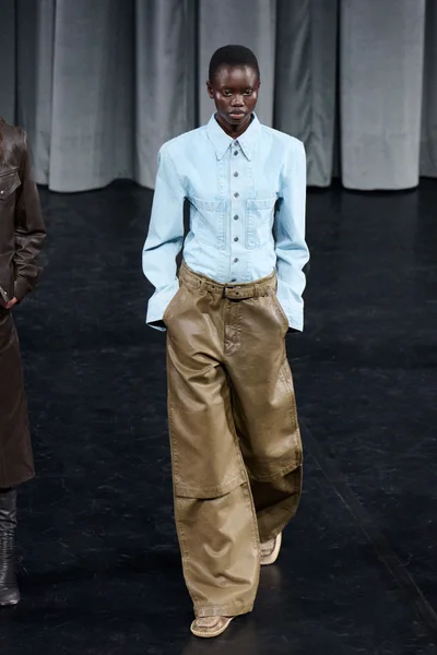 Look 50